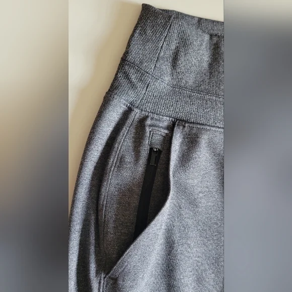 Altheta Venice Jogger - Picture 7 of 8